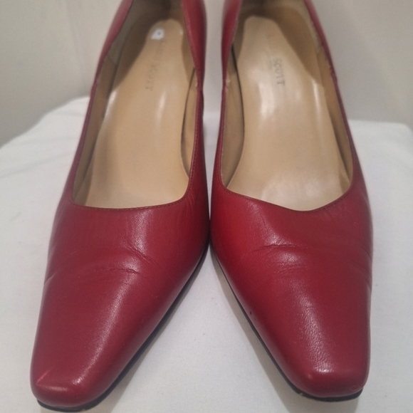 Karen Scott Red Leather Square Toe High Heels 3.5" Size 9.5 - Picture 6 of 9